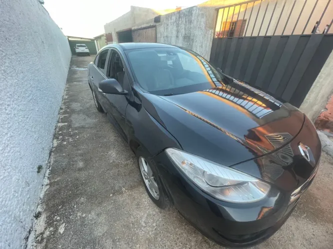 Renault Fluence Sed. Dynamique 2.0 16V Flex Mec. 2013