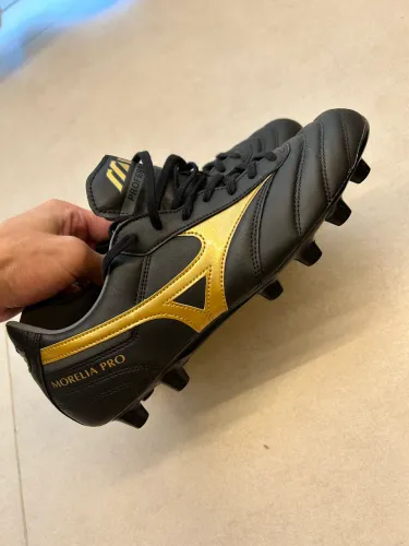 Chuteira Mizuno morelia Pro