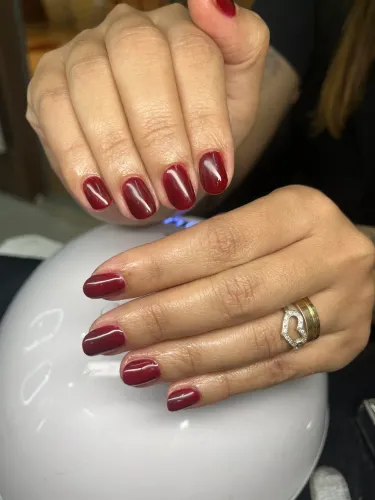 ESTAMOS COM VAGAS PARA MANICURE