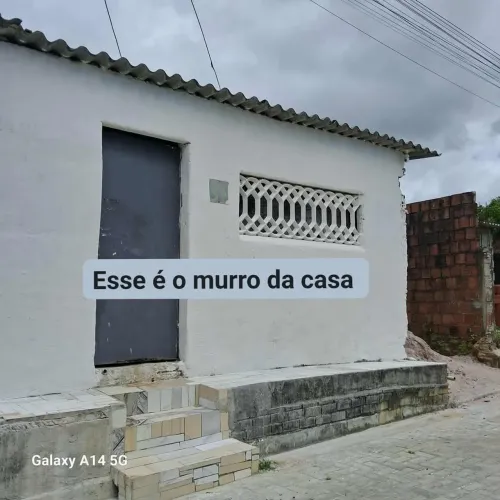 Casa em rua publica