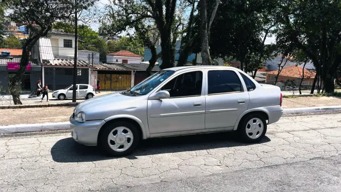 Chevrolet Corsa Sedan Super Milenium 1.0 MPFI 16V 2001