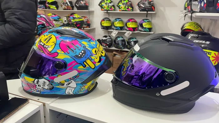 CAPACETE MT STINGER NOVO-1 UNIDADE 749,00 em 10 sem juros