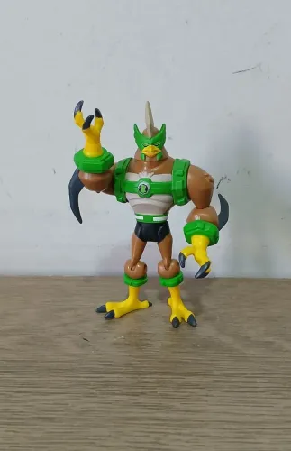 Boneco Ben 10 Cocorocóide Original Bandai