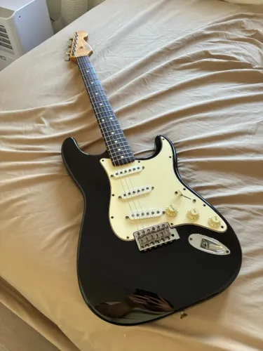 Fender Stratocaster 1998, toda original, excelente estado