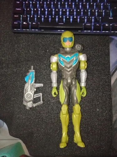 Bonecos Max steel