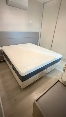 Cama queen ortobom + colchão Emma