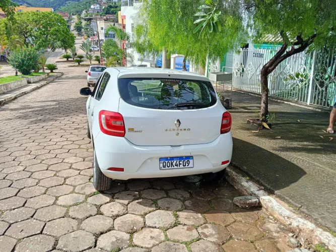 Renault Sandero Authentique Flex 1.0 12V 5P 2018