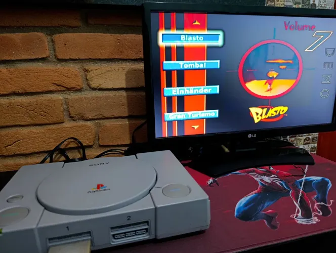 PlayStation 1 Fat - Bloqueado - Americano