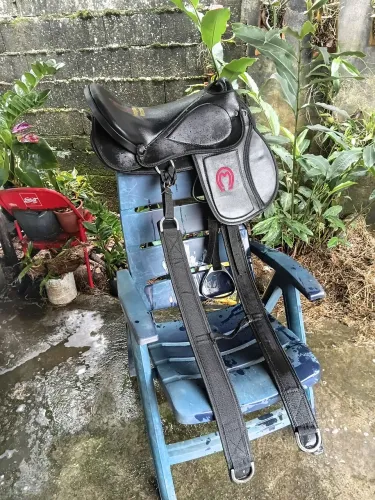 Sela para cavalo tipo australiana