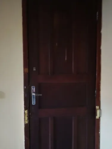 Alugo quarto.