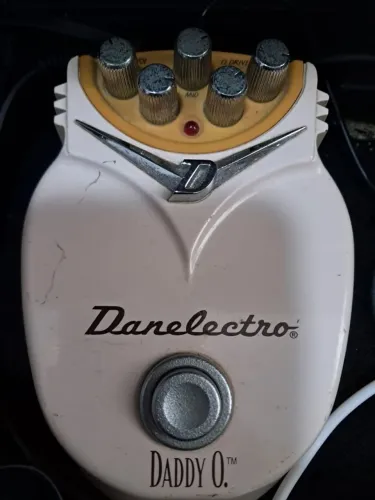 Pedal de distorção Danelectro Daddy 0