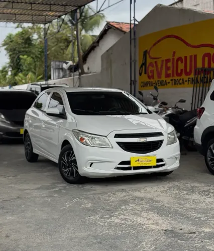 Chevrolet Onix JOY Hatch 1.0 8V Flex Mec. 4P 2017