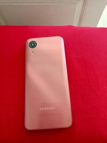 Vendo celular bem conservado