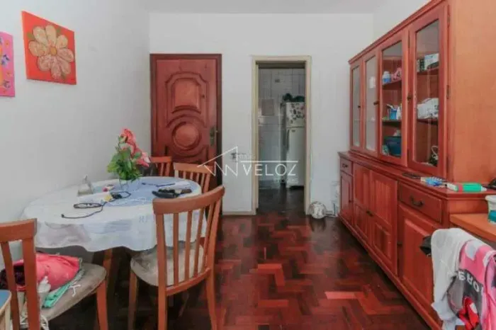 Apartamento - / Residencial / Centro