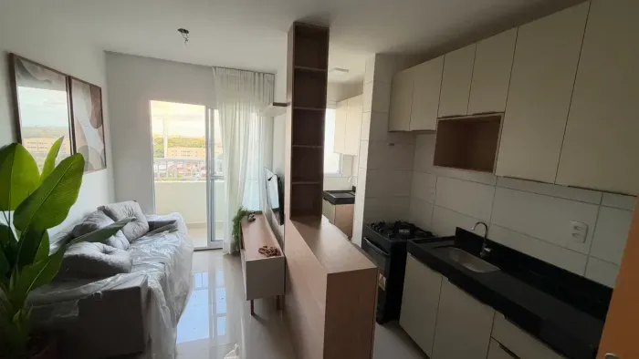Alugo apartamento mobiliado/ com suite e varanda - elevador
