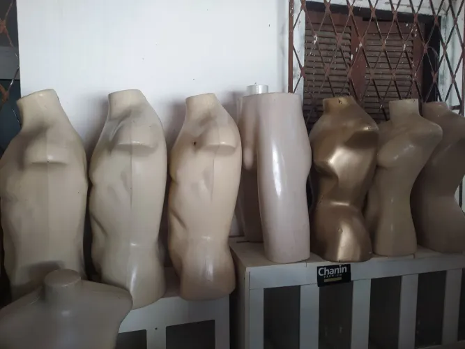 Manequim pra loja de roupas 