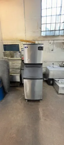 Máquina de Gelo Manitowoc 150 kilos 220 volts Conservada Garantia