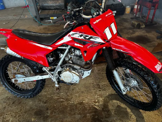 Xr 200 preparada pra trilha 