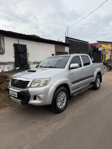 Toyota Hilux CD SRV D4-d 4X4 3.0 TDI Diesel AUT 2013