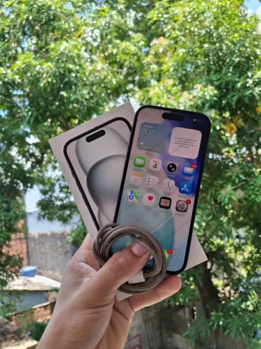 IPHONE 15 128 GB SEMINOVO completo