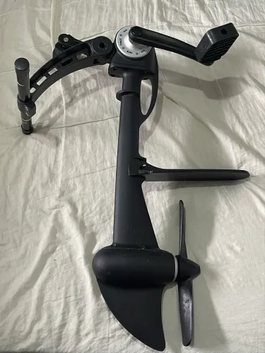 Pedal New Force - Brudden Náutica Seminovo, usado apenas 4 vezes