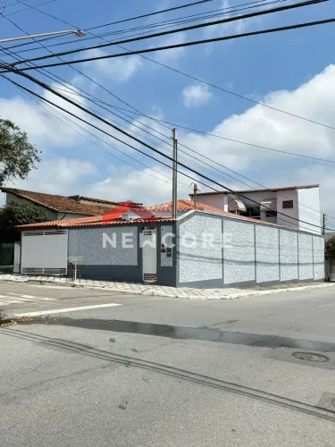 Casa em Rua Professor José Benedito Araújo - Vila Resende - Caçapava/SP