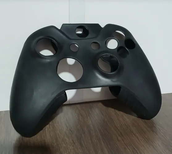 Capa de Silicone para controle de Xbox One. Usada.