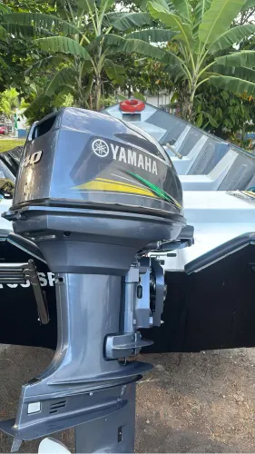 Motor Yamaha 40 HP partida elétrica 2024