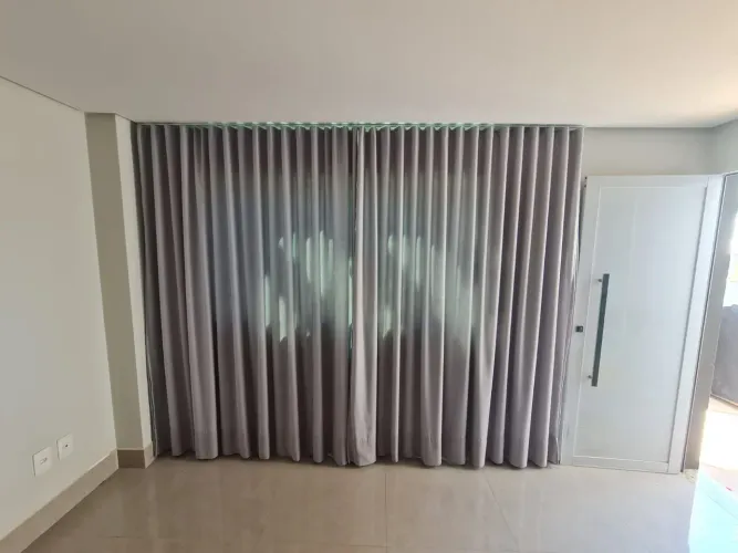 Cortina Wave ( Cinza) com forro Black-out ( Gelo)