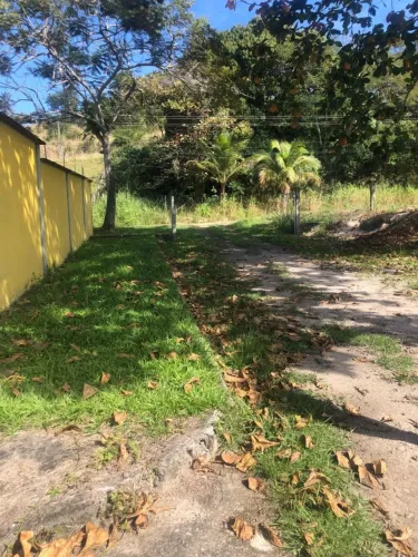 Excelente casa com galpão e area aberta