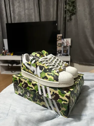 tenis adidas x bape superstar camo green