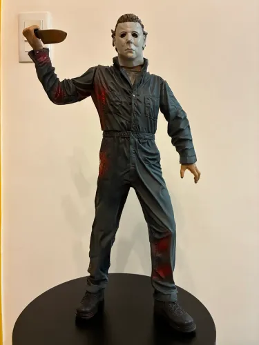 Michael Myers 1/4 Mcfarlane 45cm action figure Neca