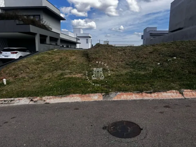 TERRENO À VENDA NO CONDOMÍNIO TERRAS DE JUNDIAÍ, NO BAIRRO VALE AZUL II, NA CIDADE DE JUND