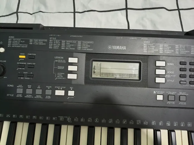Teclado Yamaha PSR E343
