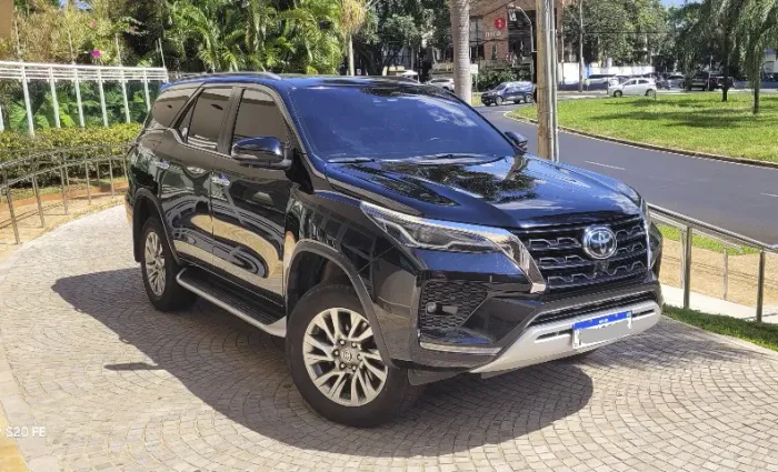 Toyota Hilux SW4 SRX 4X4 2.8 TDI 16V Dies. Aut. 2022