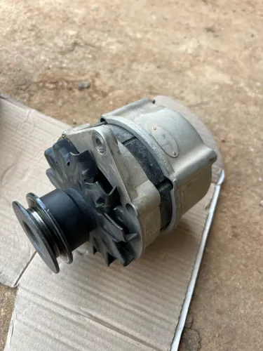 Alternador motor AP