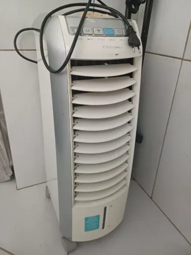 Climatizador de ar Eletrolux COM DEFEITO