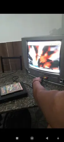 Tv antiga 20pL $250 funcionando com detalhes 