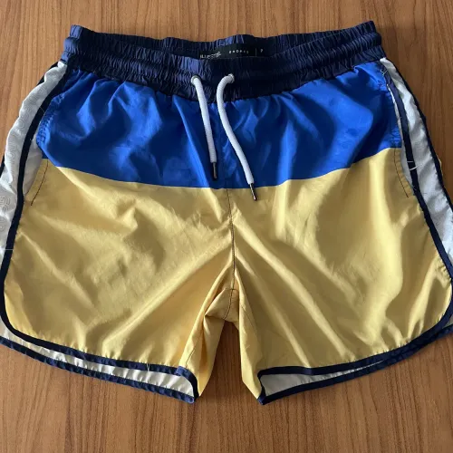 Shorts maculino