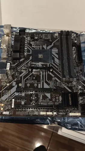 Placa Mãe Gigabyte B450M DS3H V2