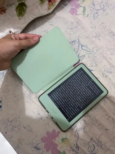 Kindle verde + Capinha grátis