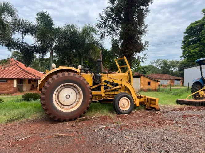 TRATOR CBT COM LAMINA / PA