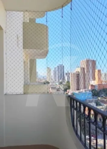 Apartamento com 01 dormitório, sacada e 01 vaga de garagem em Santana