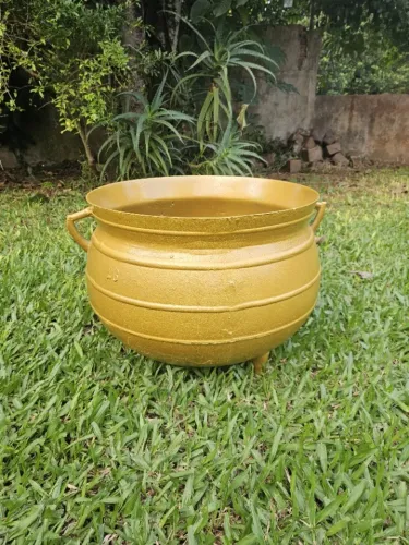 Caldeirão de ferro fundido grande - decorativo