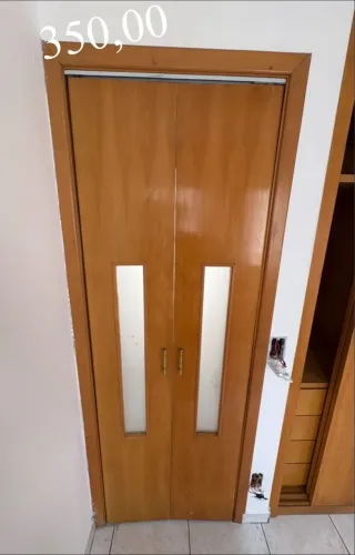 Portas camarão madeira com vidro 