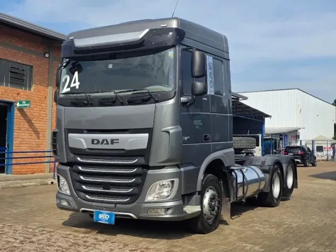 CAMINHÃO DAF XF 480 6X2 ANO 2024 EURO 6 - COM 255 MIL KM - ASSITENTE DE FAIXA E COLISÃO