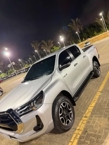 Toyota Hilux CD SRX 4X4 2.8 TDI 16V Diesel Aut. 2025