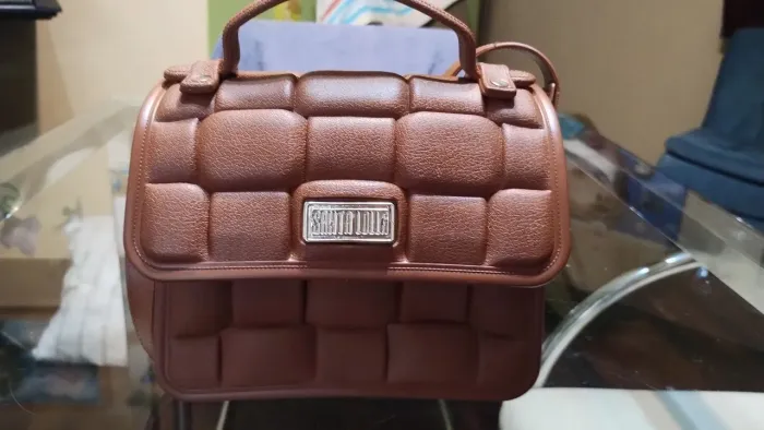 Bolsa feminina de ombro e de mão 