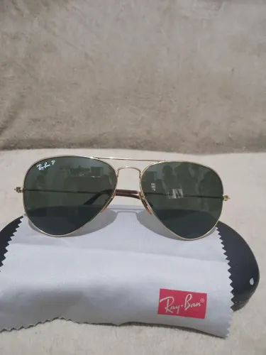Óculos Rayban mod Aviator, lentes verdes, armação dourada perfeito!