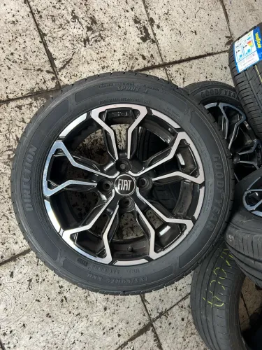 Rodas Fiat Argo aro 15 com pneus Goodyear Novos 